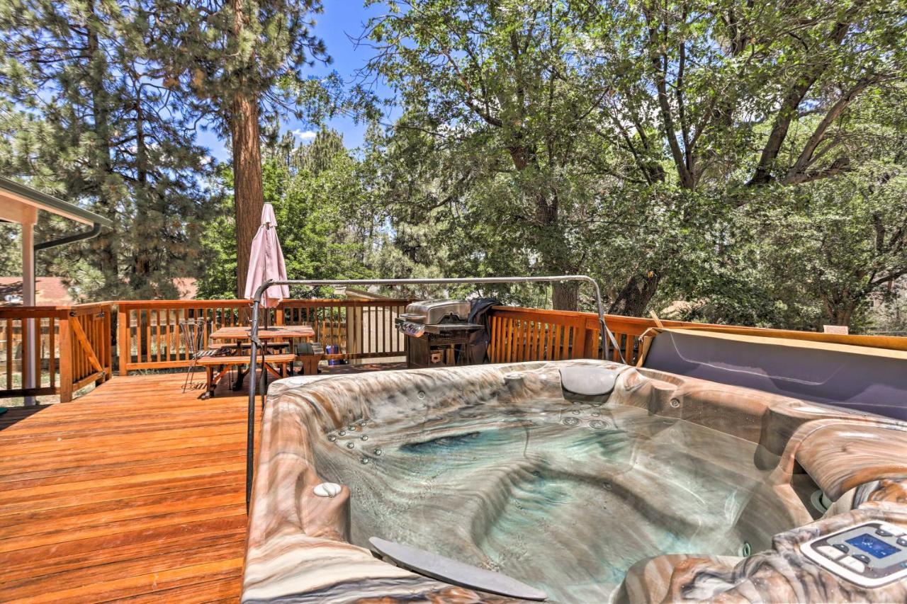 Big Bear Cabin With Deck And Hot Tub, Near Resorts! Big Bear Lake Esterno foto