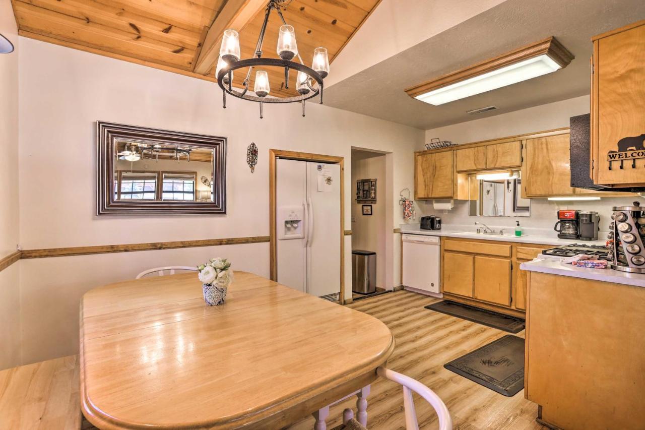 Big Bear Cabin With Deck And Hot Tub, Near Resorts! Big Bear Lake Esterno foto