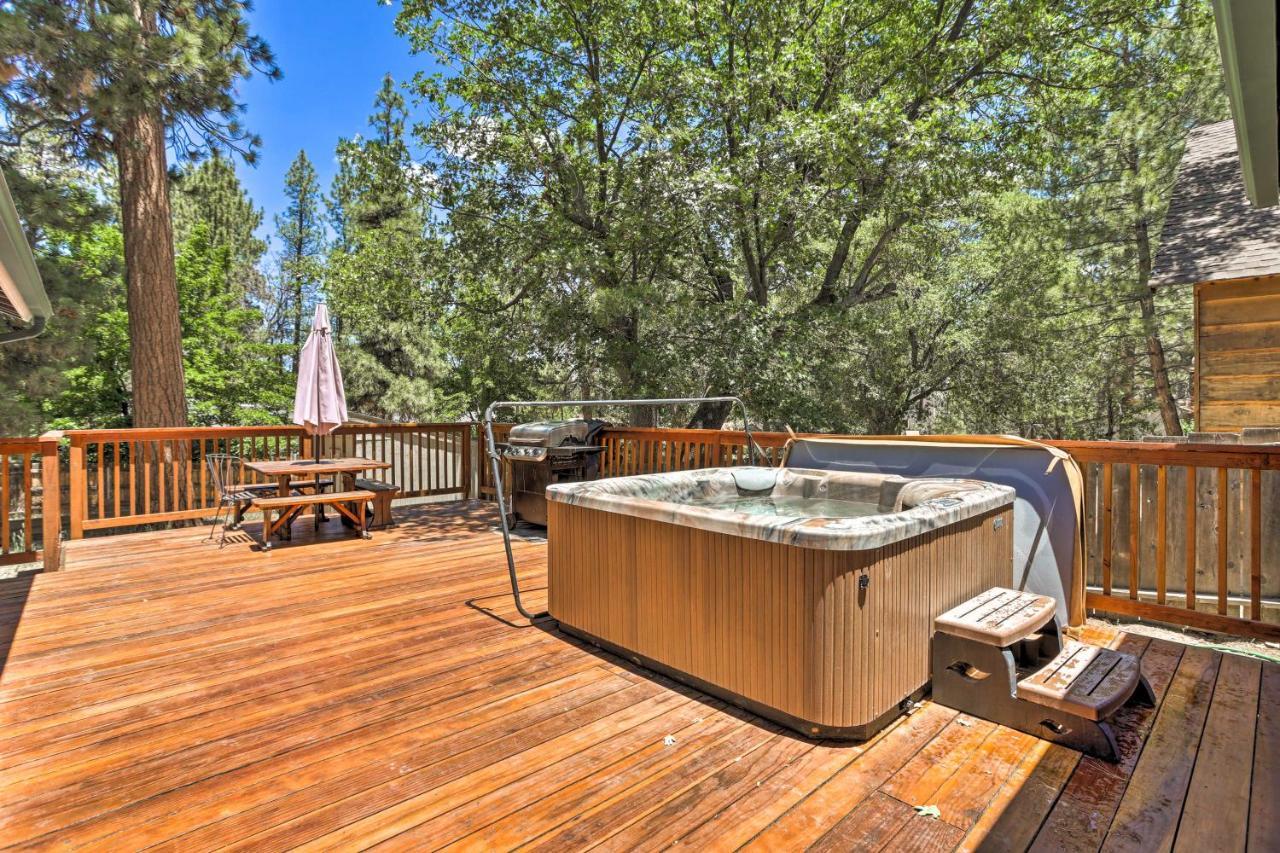 Big Bear Cabin With Deck And Hot Tub, Near Resorts! Big Bear Lake Esterno foto